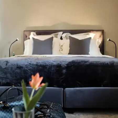 Grosszuegiges, Charmantes In By Fiorentino 아파트